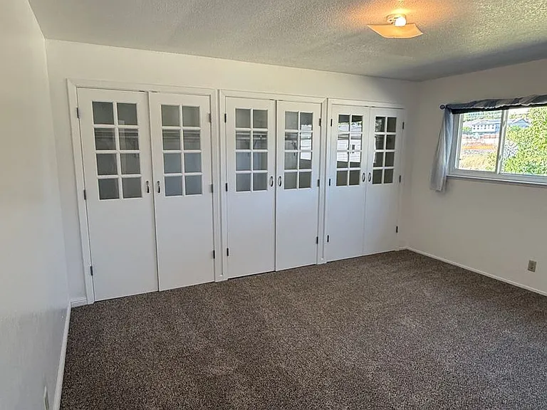 7389 Newcastle Ln — Photo 33