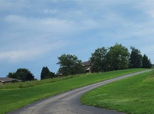 5449 Meese Rd NE, Louisville, OH 44641