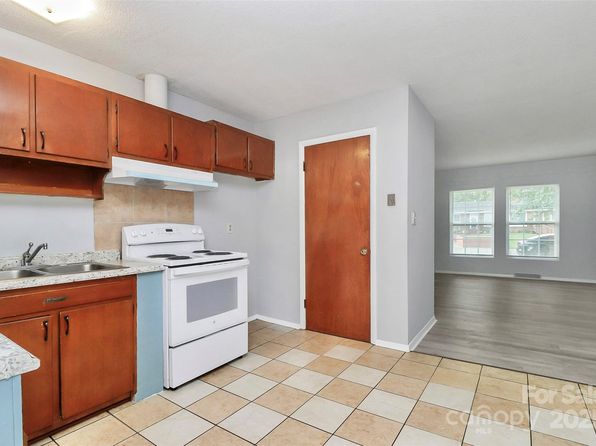 charlotte-north-carolina-299899443 picture