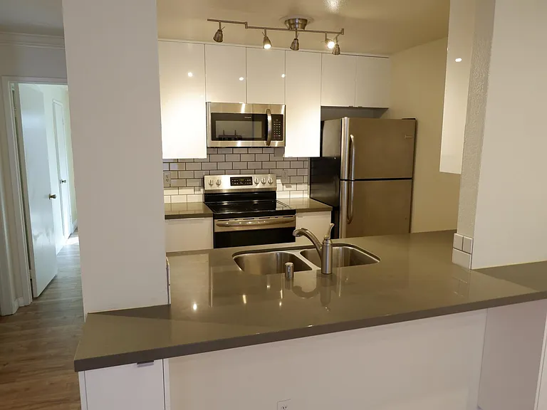 3770 Grim Ave #1 — Photo 3