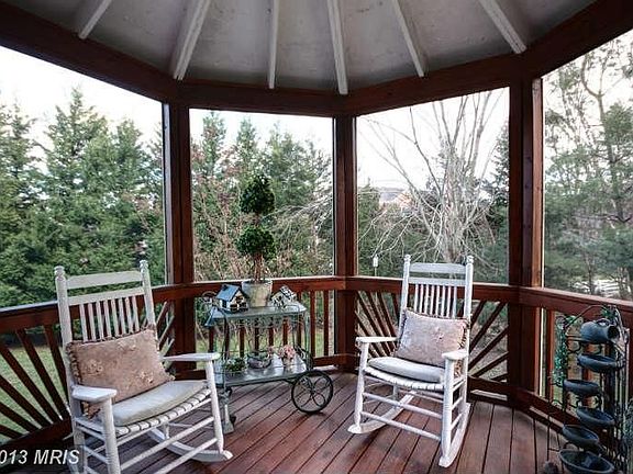 3rd image of 863 Forestville Meadows Dr