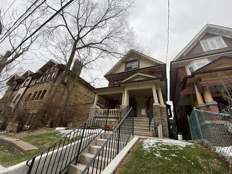 412 Dovercourt Rd #UPPER — Photo 26