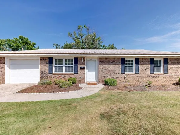 204 Pineridge Rd, Dothan, AL 36301
