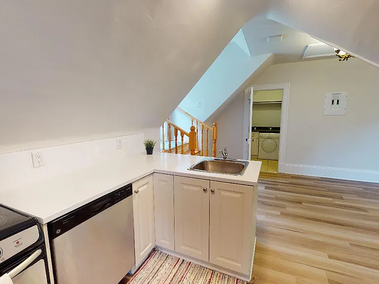 149 Maclaren St — Photo 30