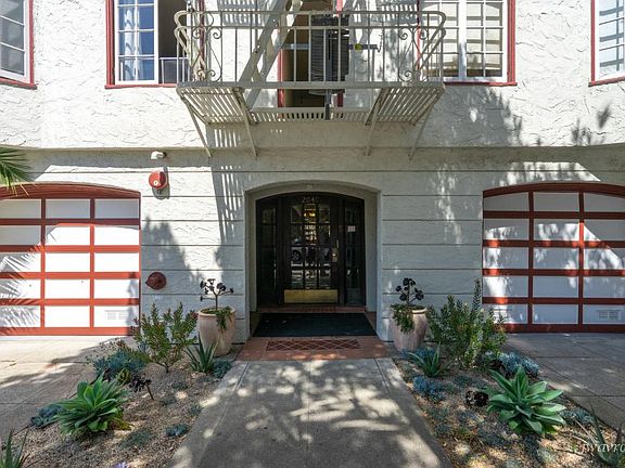 2nd image of 2040 Jefferson St #K306