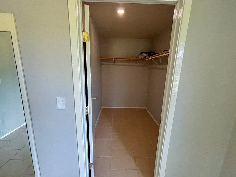 205 Cambridge Ln — Photo 23