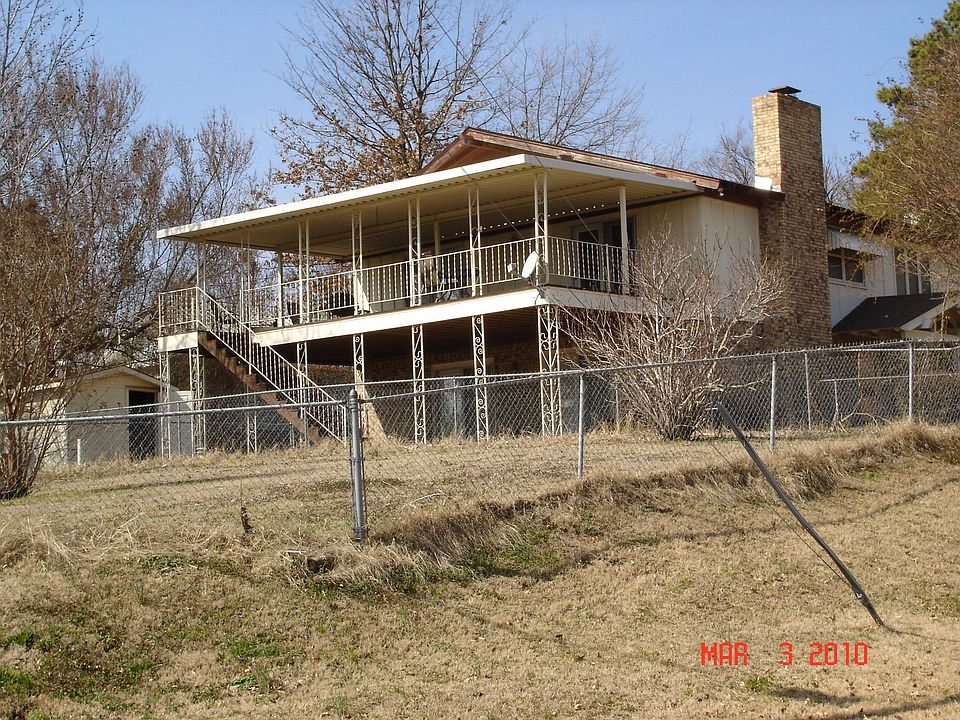 1st image of 303 NE 1st St