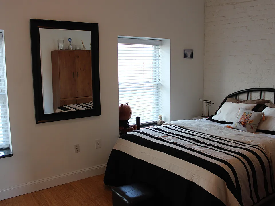 420 Bloomfield St #4