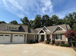 1821 Club Dr, Greensboro, GA 30642