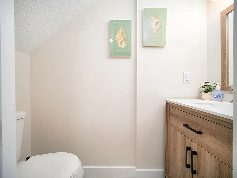 Winterhawk Dr — Photo 31
