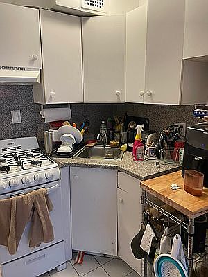 5th image of 317 W 22nd St APT 4C