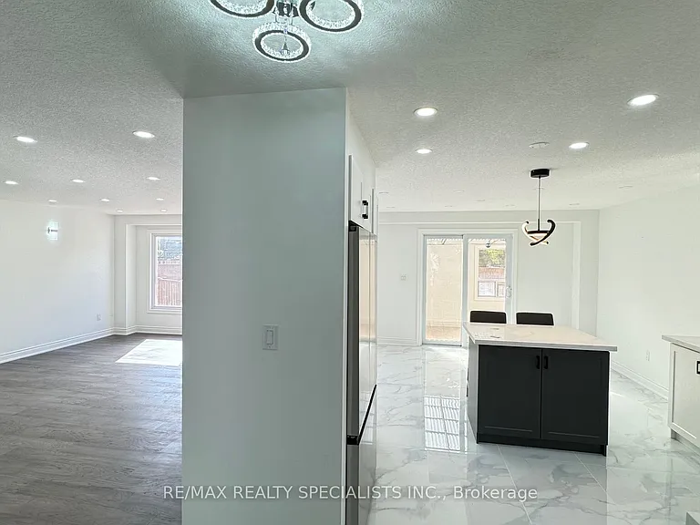 505 Bridlewreath Ct #UPPER LVL — Photo 7