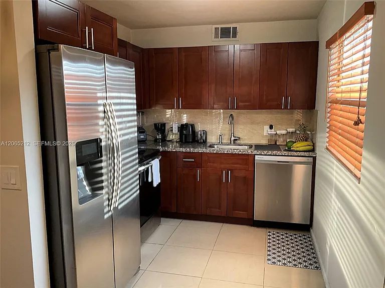 150 SW 134th Way #304R — Photo 6