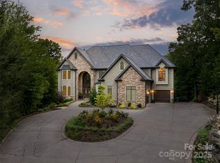 413 Barrington Dr, Asheville, NC 28803