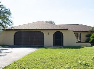3825 Santiago St, Sebring, FL 33872