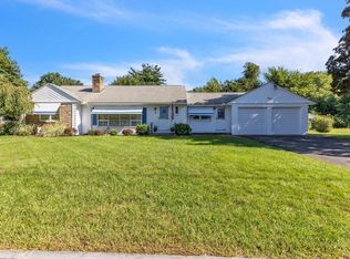 18 Charlton St, Springfield, MA 01119