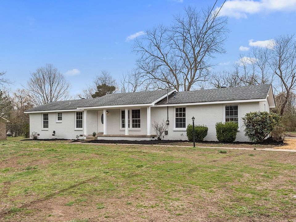 1st image of 170 Berrywood Dr