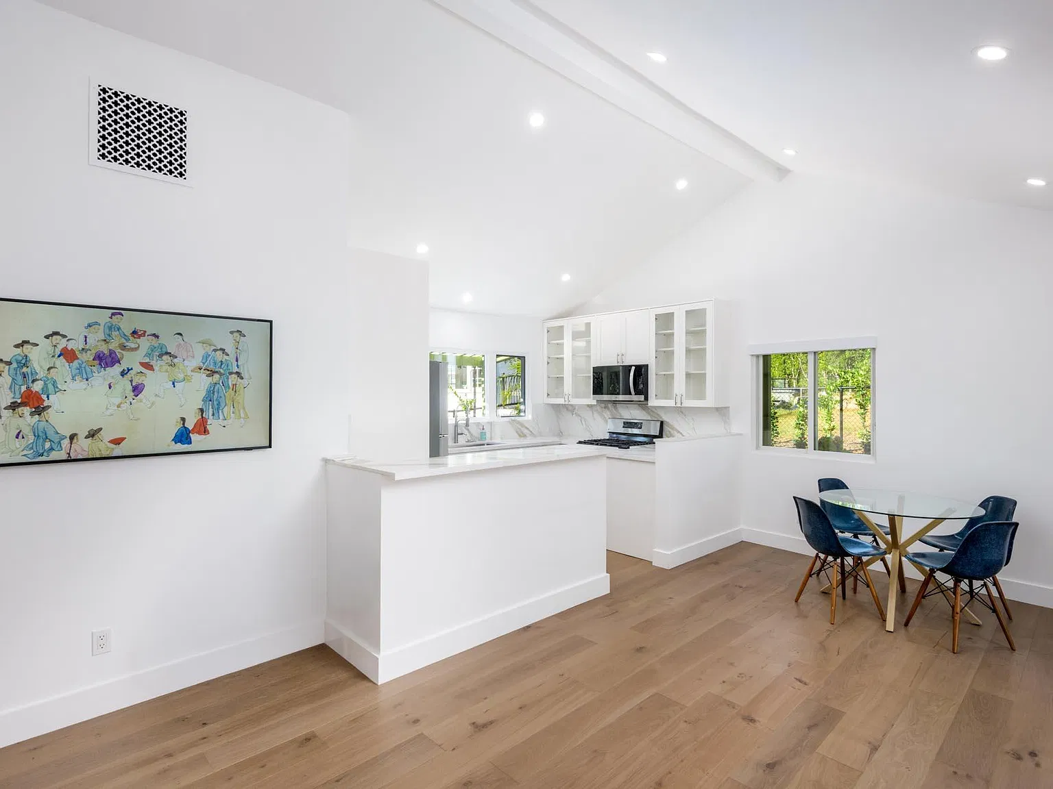 1 bed, $4,250 — Photo 3