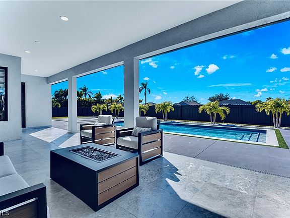 3rd image of 18 Nelson Rd N