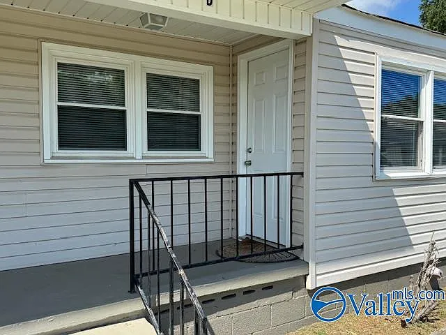 1 bed, 1.0 bath, 1000 sqft, $785 — Photo 2