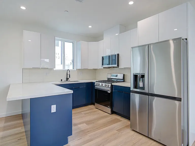 2919 S Burnside Ave #1 — Photo 24