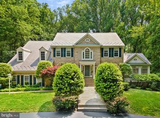 11205 Elmview Pl, Great Falls, VA 22066