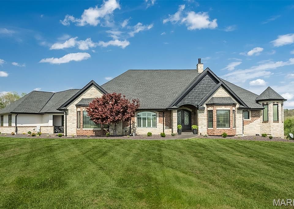 1st image of 213 Appleton Ln