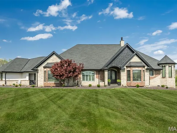 213 Appleton Ln, Wentzville, MO 63385