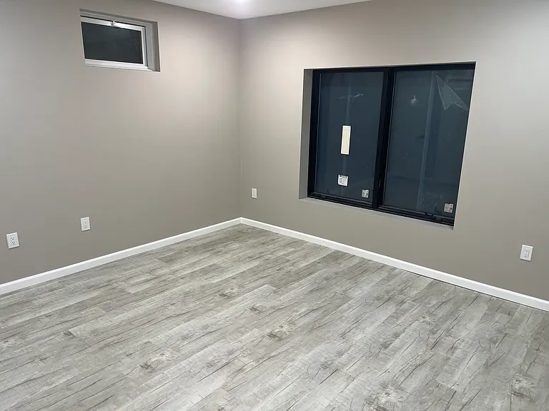 32 Kathleen Pl — Photo 4