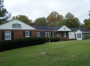 1117 Ridgecrest Rd, Johnson City, TN 37604