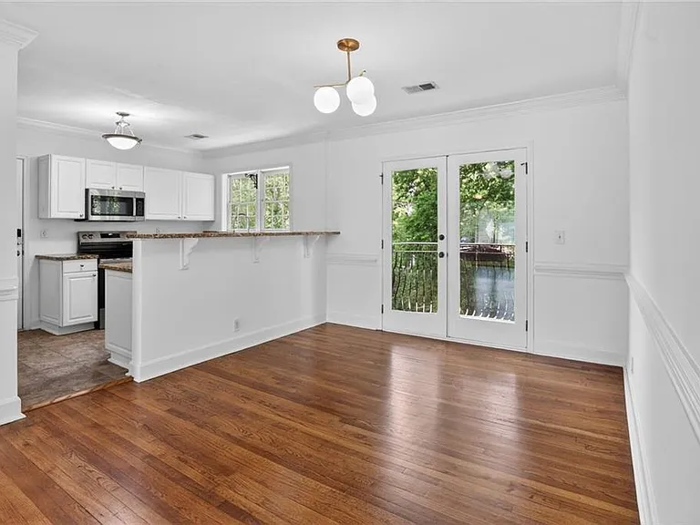 115 Peachtree Memorial Dr NW #C4 — Photo 6