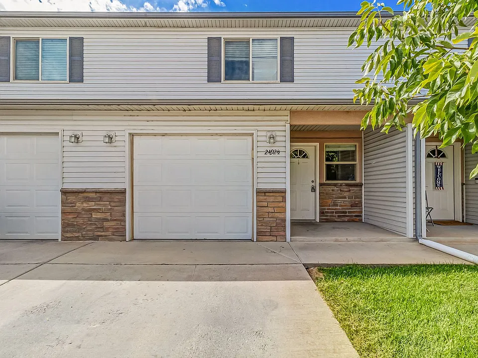 2492 1/2 Brookwillow Loop