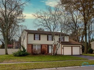 6707 Denbridge Dr, Sylvania, OH 43560