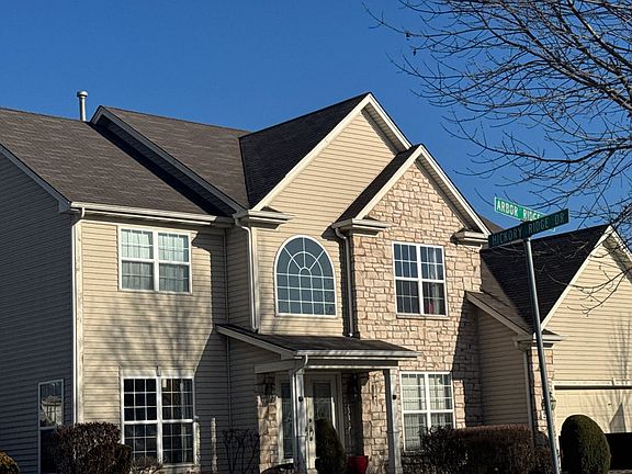 3rd image of 212 Arbor Ridge Dr