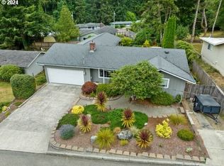 3488 Ridgeway Dr, Reedsport, OR 97467