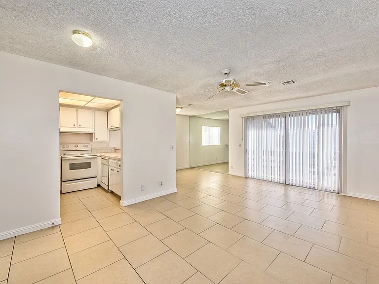 2358 Cardiff Ln #D — Photo 5