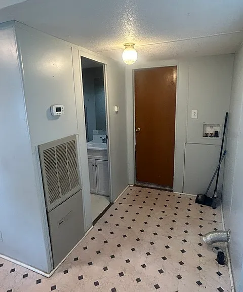 315 Judith Ln — Photo 8