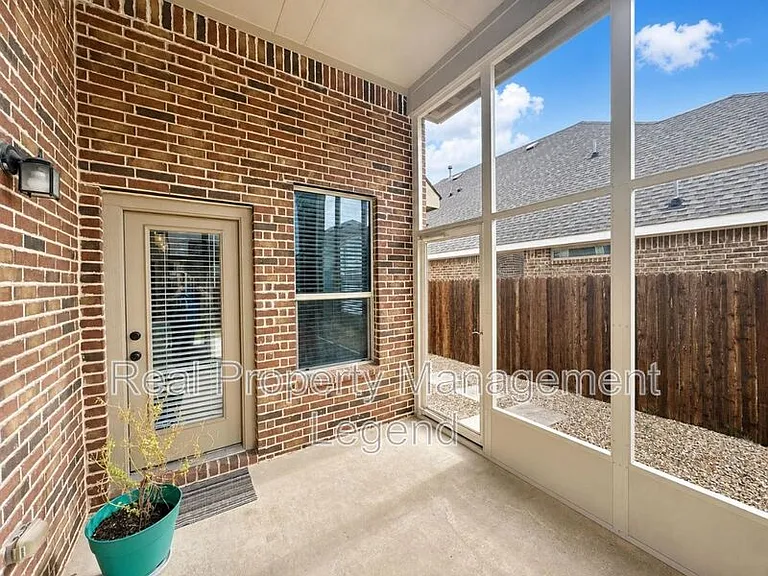 8308 Whistling Duck Dr — Photo 33