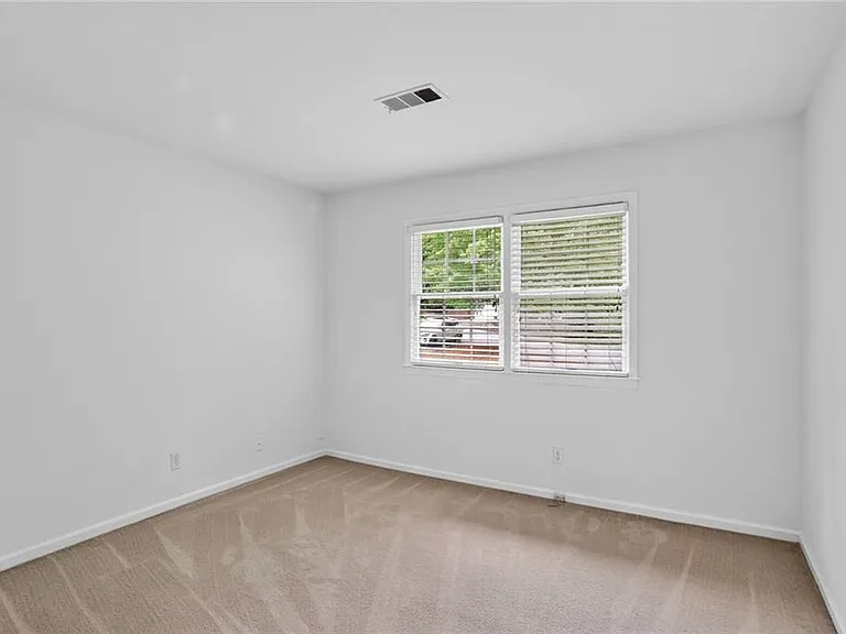 447 Cove Dr NE — Photo 17