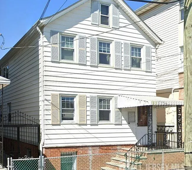 113 McWhorter St #1 — Photo 1