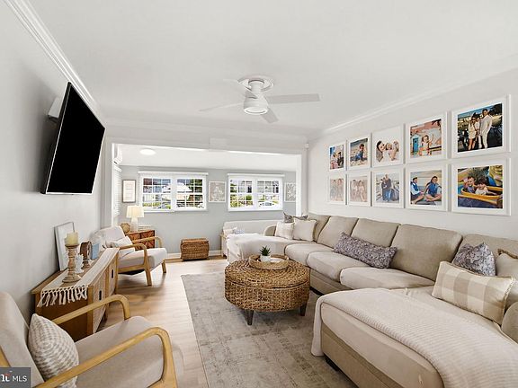 4th image of 61 Archer Ave S
