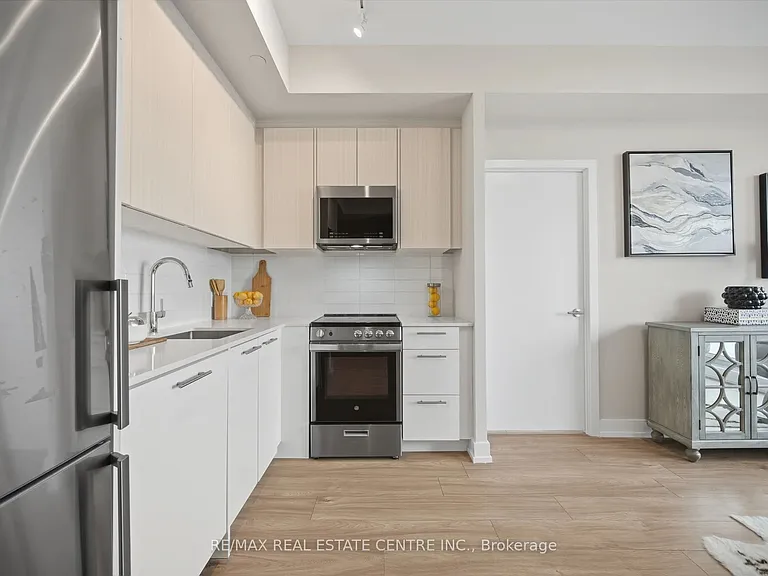 215 Veterans Dr #901 — Photo 14