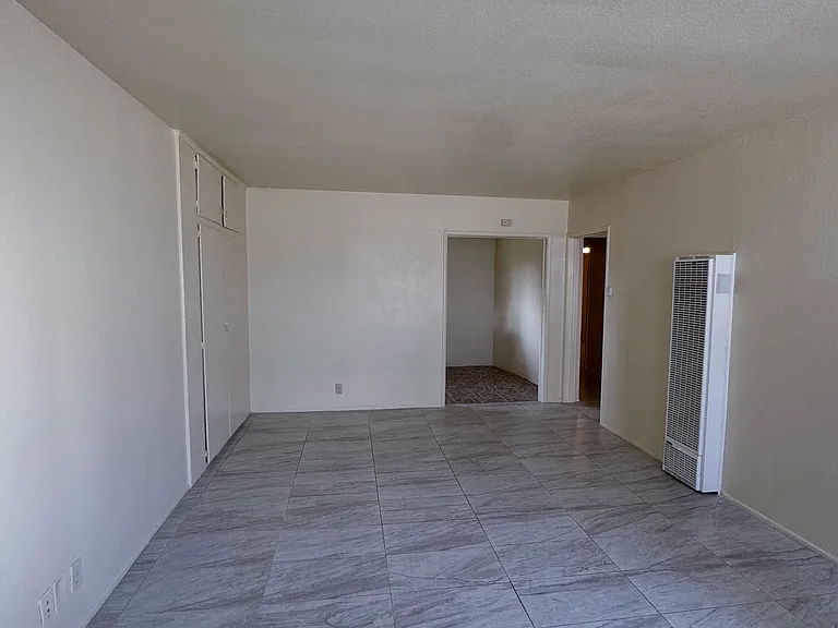 6515 S Victoria Ave #3 — Photo 16