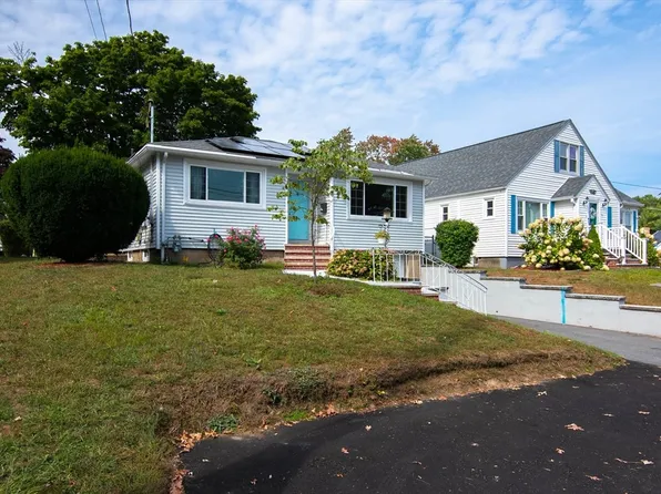 9 Chickering Rd, Lawrence, MA 01843