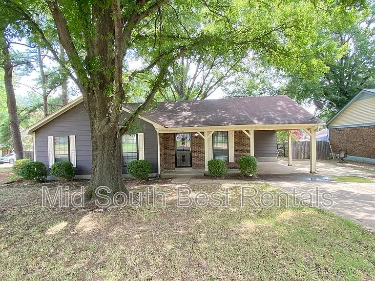 7170 Lamesa Ln — Photo 1