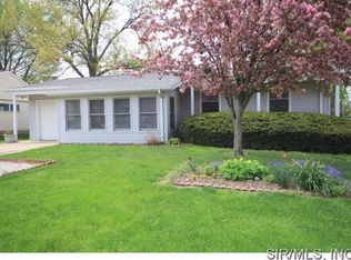 507 N Moore St, Waterloo, IL 62298