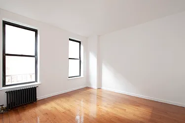 Rented by R New York