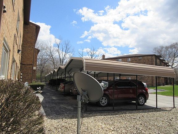 4th image of 1867 Michigan City Rd APT 3W