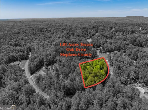 Oak Dr, Toccoa, GA 30577