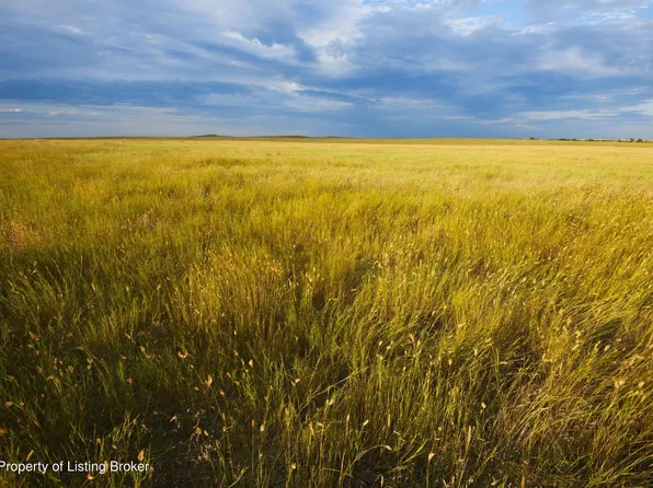 28th St SW, Belfield, ND 58622